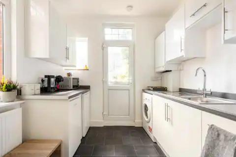 Garden Flat In Central Location Appartement Londen Buitenkant foto
